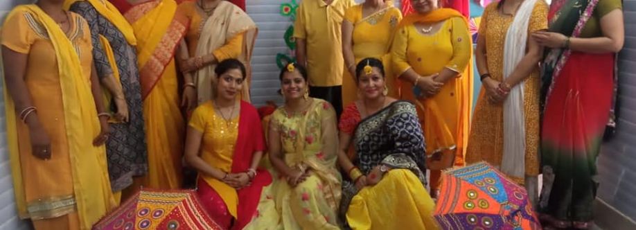 Kids learning with mom