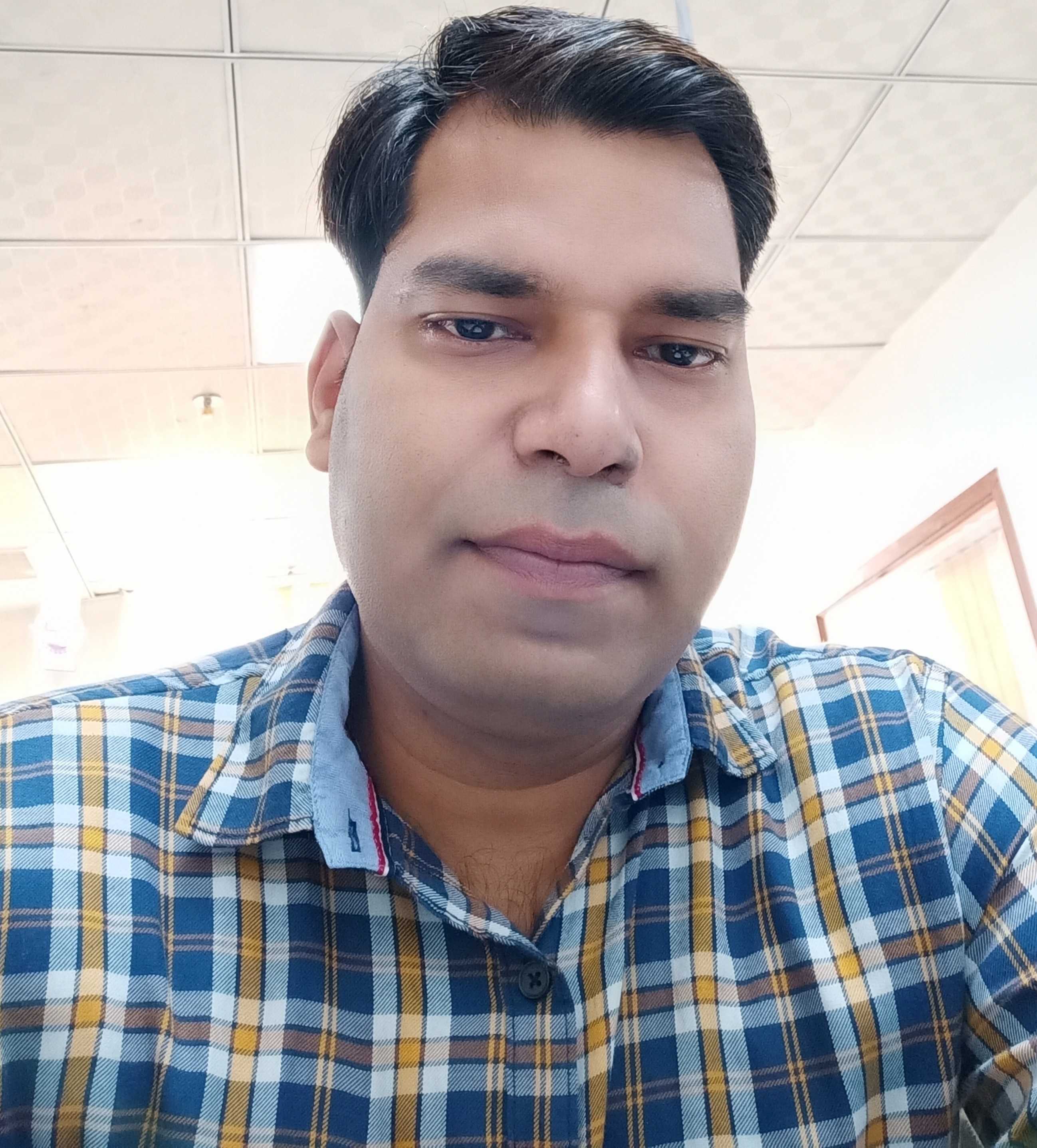 Saket Srivastava Profile Picture