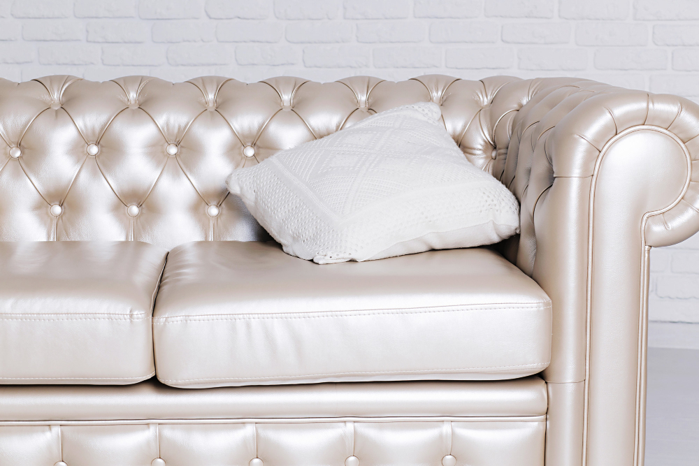 Choosing Between Chesterfield Sofa and Sectional for Living Room