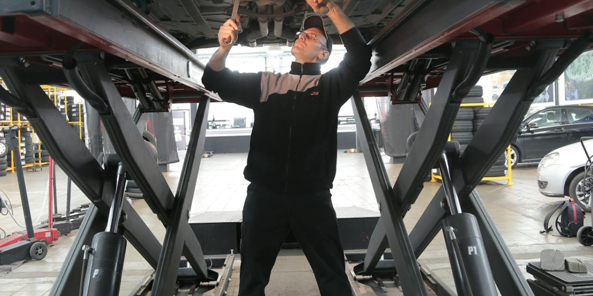 Summer Car Maintenance Tips for Dubai Drivers