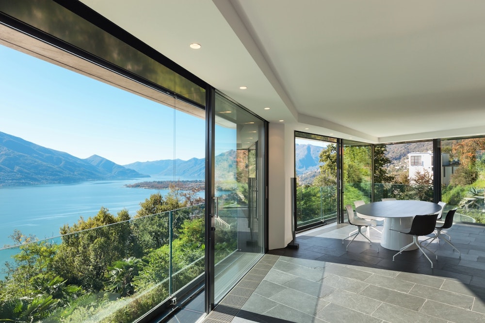 The Pros and Cons of Glass Walls: What You Need to Know