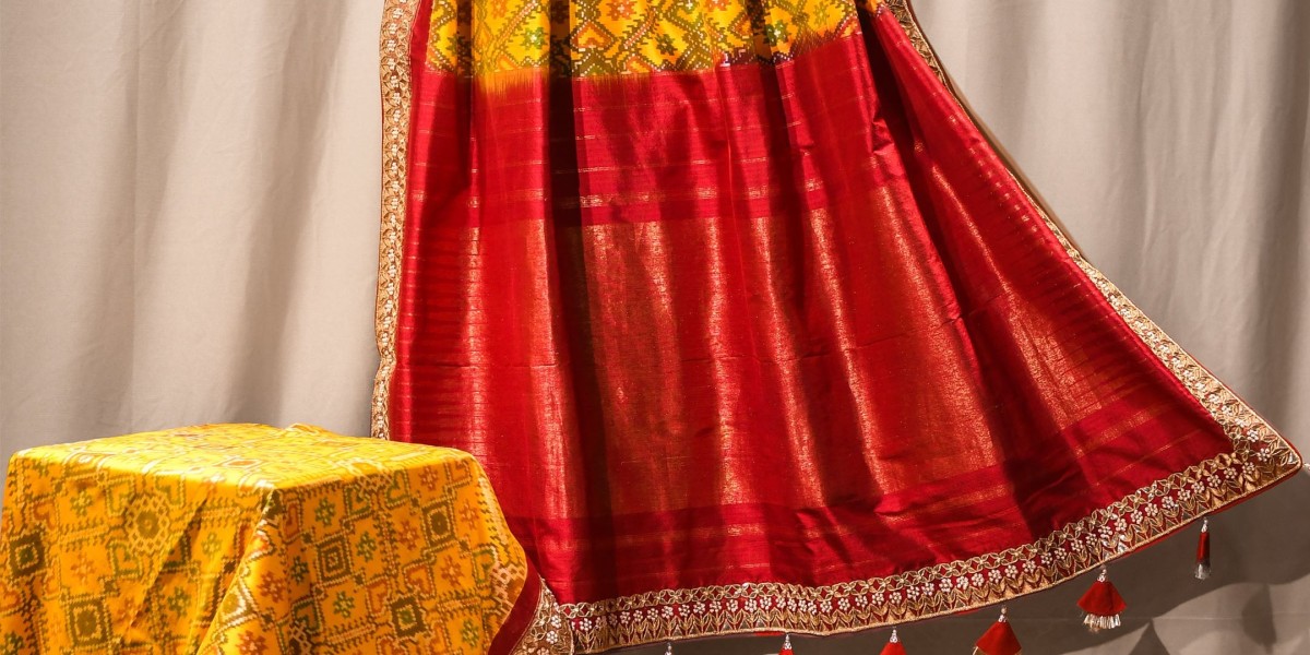 Pitambari Saree: A Heritage Fabric Turning Into a Worldwide Trend