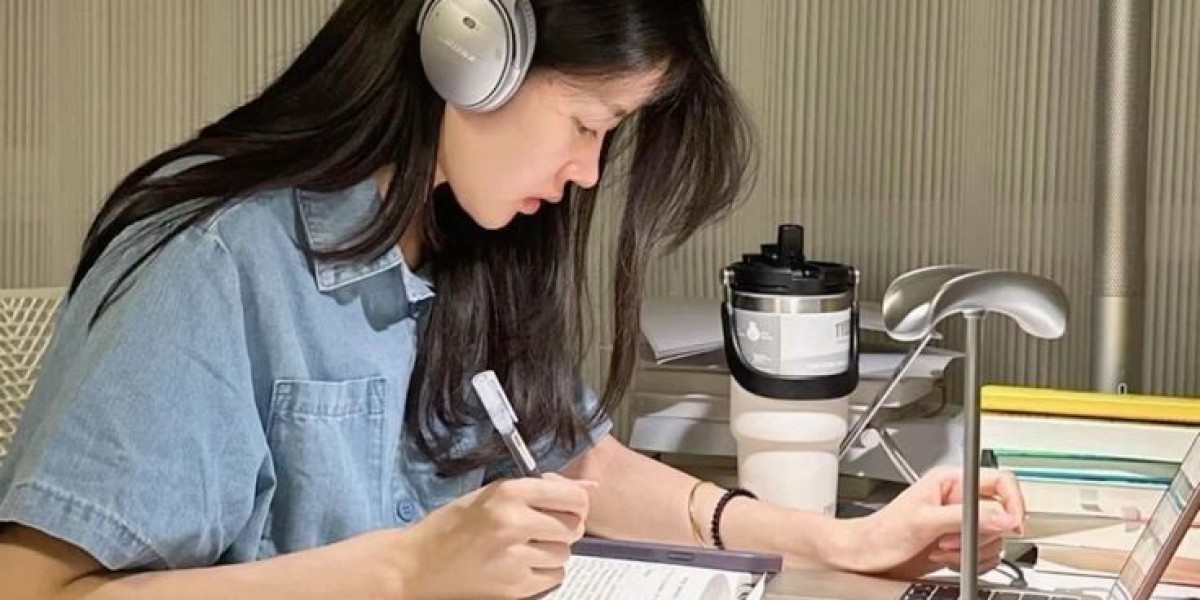 Why Every Student Needs a Study Buddy (and Where to Find Online Help)