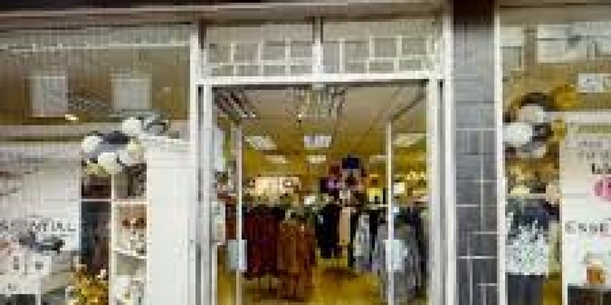 Essentials The Perfect Blend of Comfort and Modern Streetwear