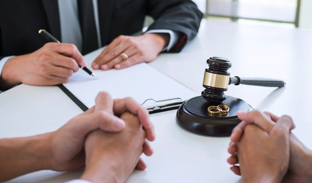 Top Divorce Lawyers Near Me Offering Free Consultations – Get the Legal Advice You Deserve