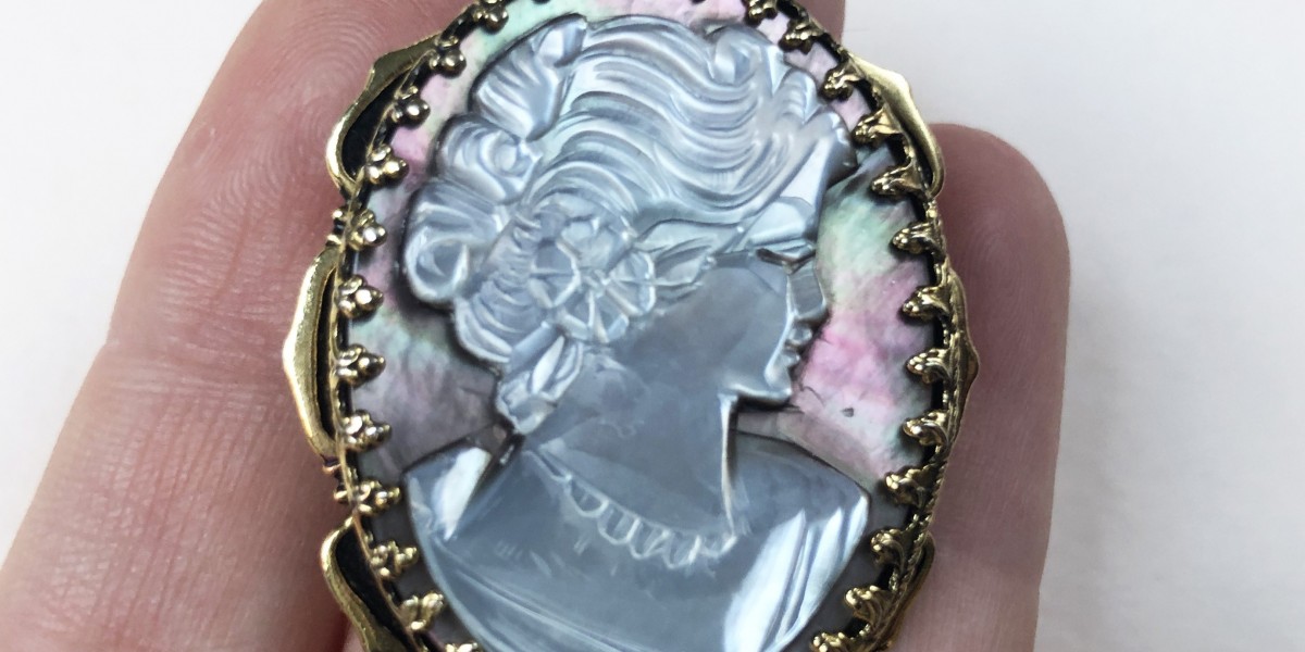 The Oval Brooch Is Not Decoration — It Is Structural and Most Sellers Do Not Know That