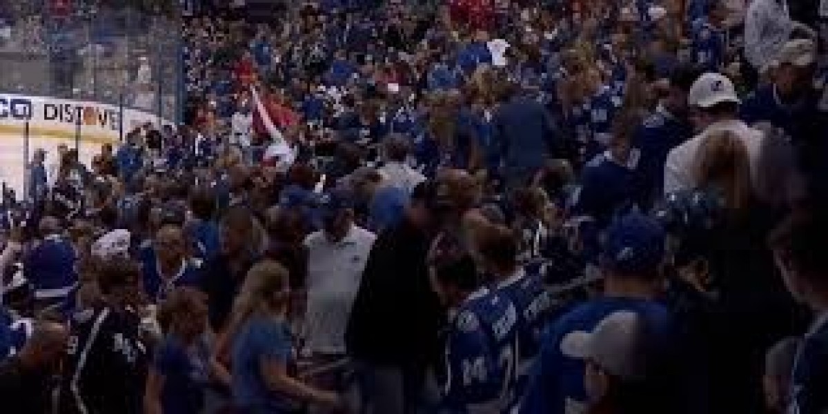 Ridiculous Bolts: Lightning trip successful streak into Colorado