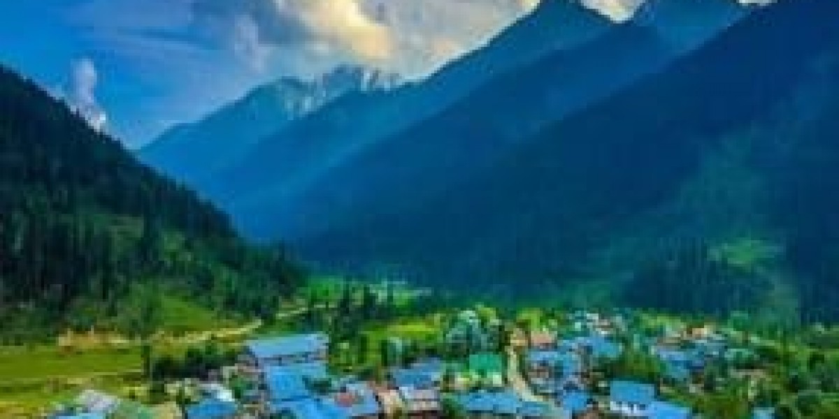 Why Travellers Keep Falling In Love With A Kashmir Holiday Tour Package