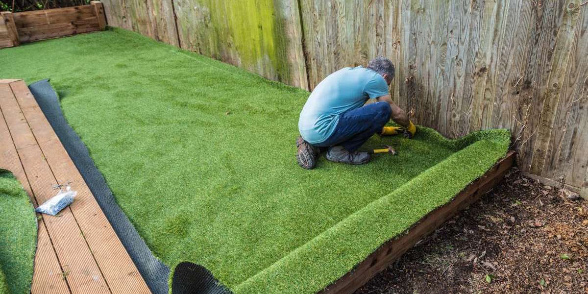 Create a Low Maintenance Outdoor Space With Synthetic Turf in Dallas County
